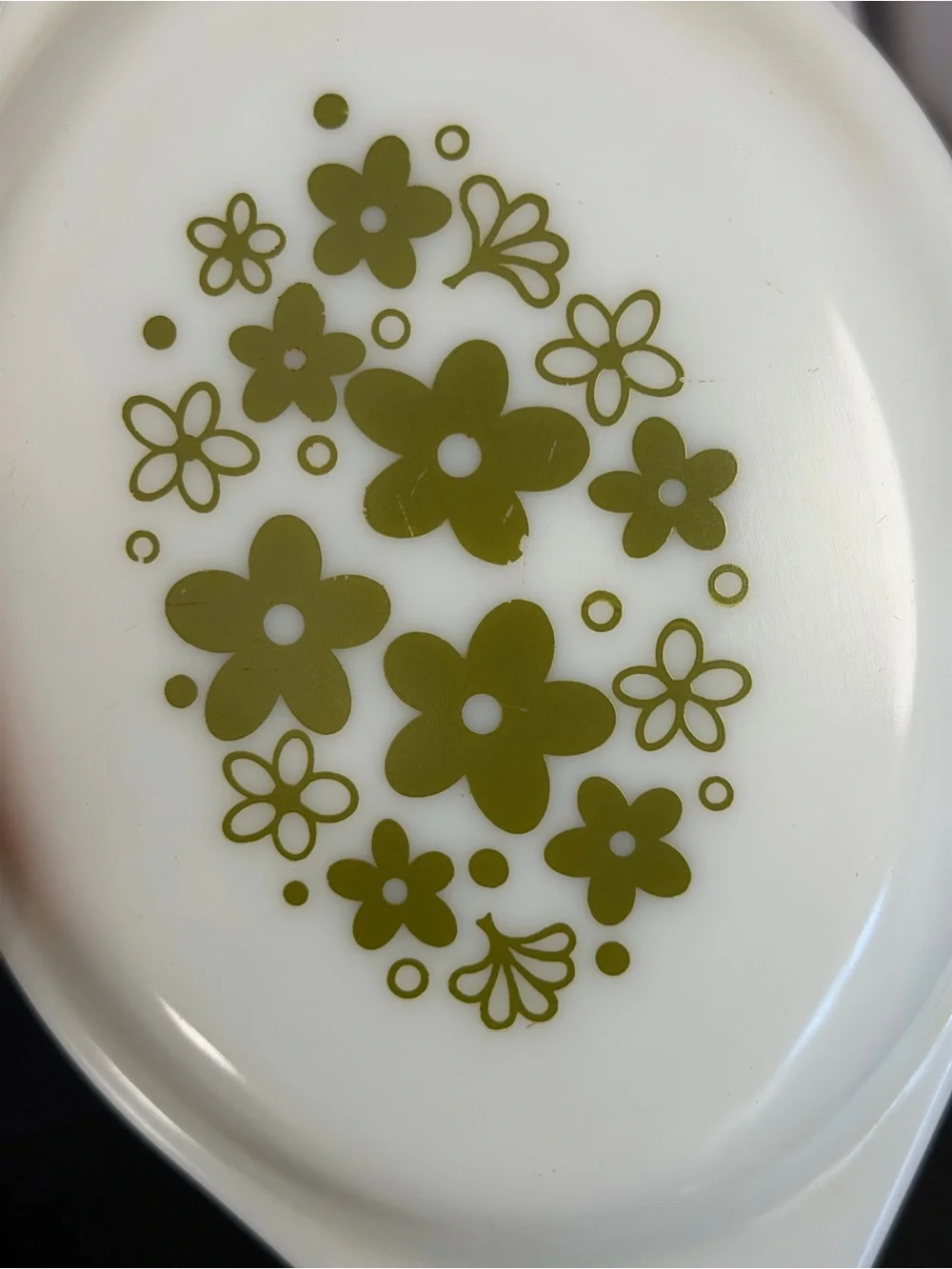 Vintage Avocado Green Spring Blossom Pyrex 1.5QT Covered Casserole